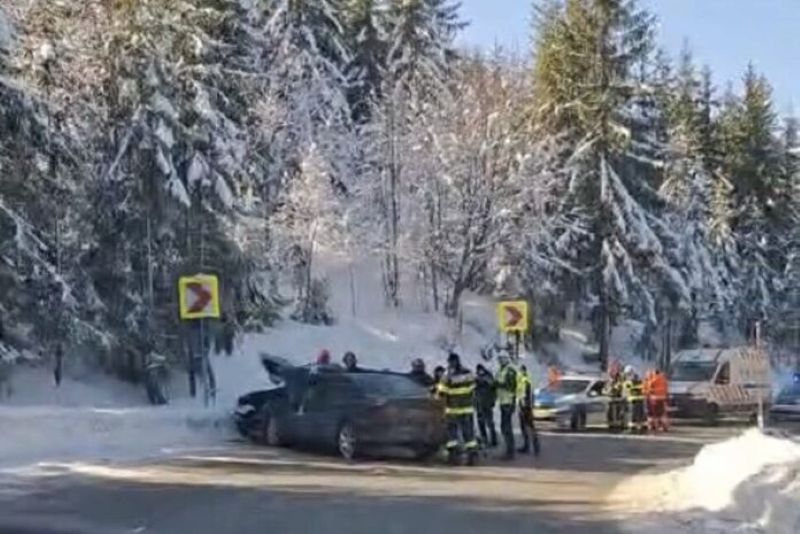 Accident pe DN18 în Pasul Prislop cu cinci persoane implicate
