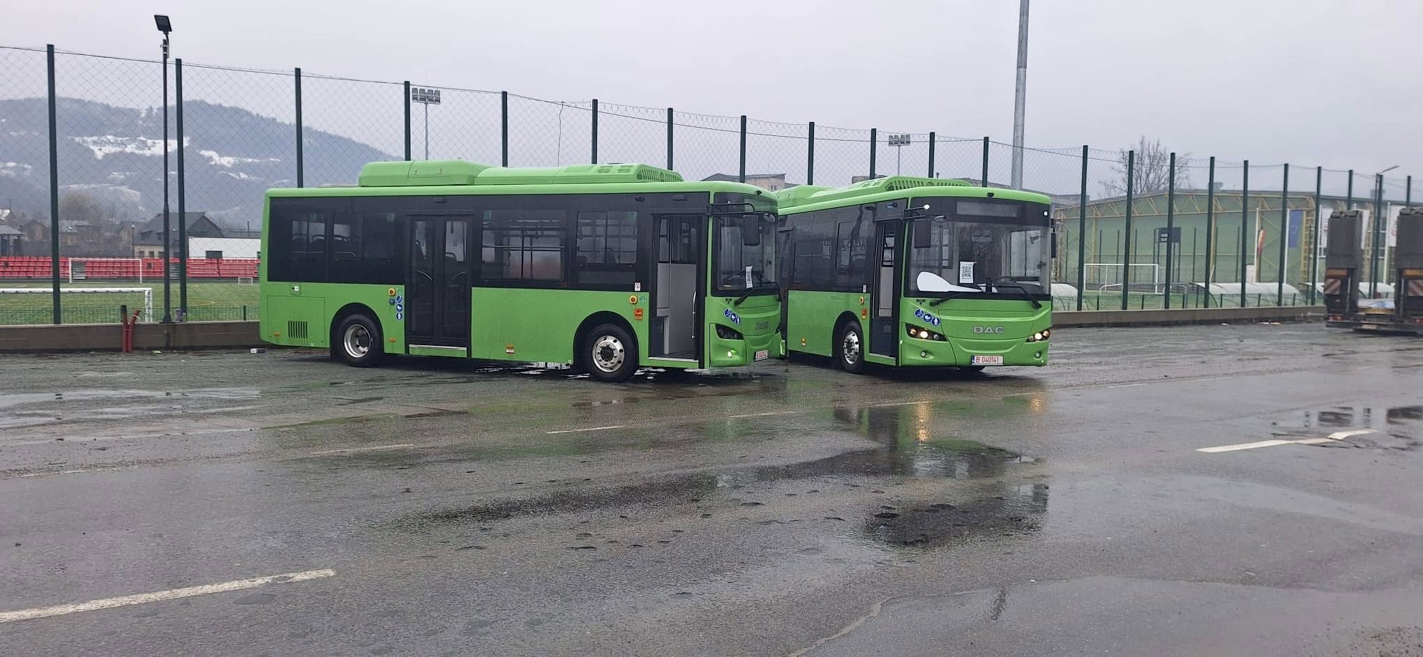 Două autobuze electrice noi au fost livrate la Vișeu de Sus