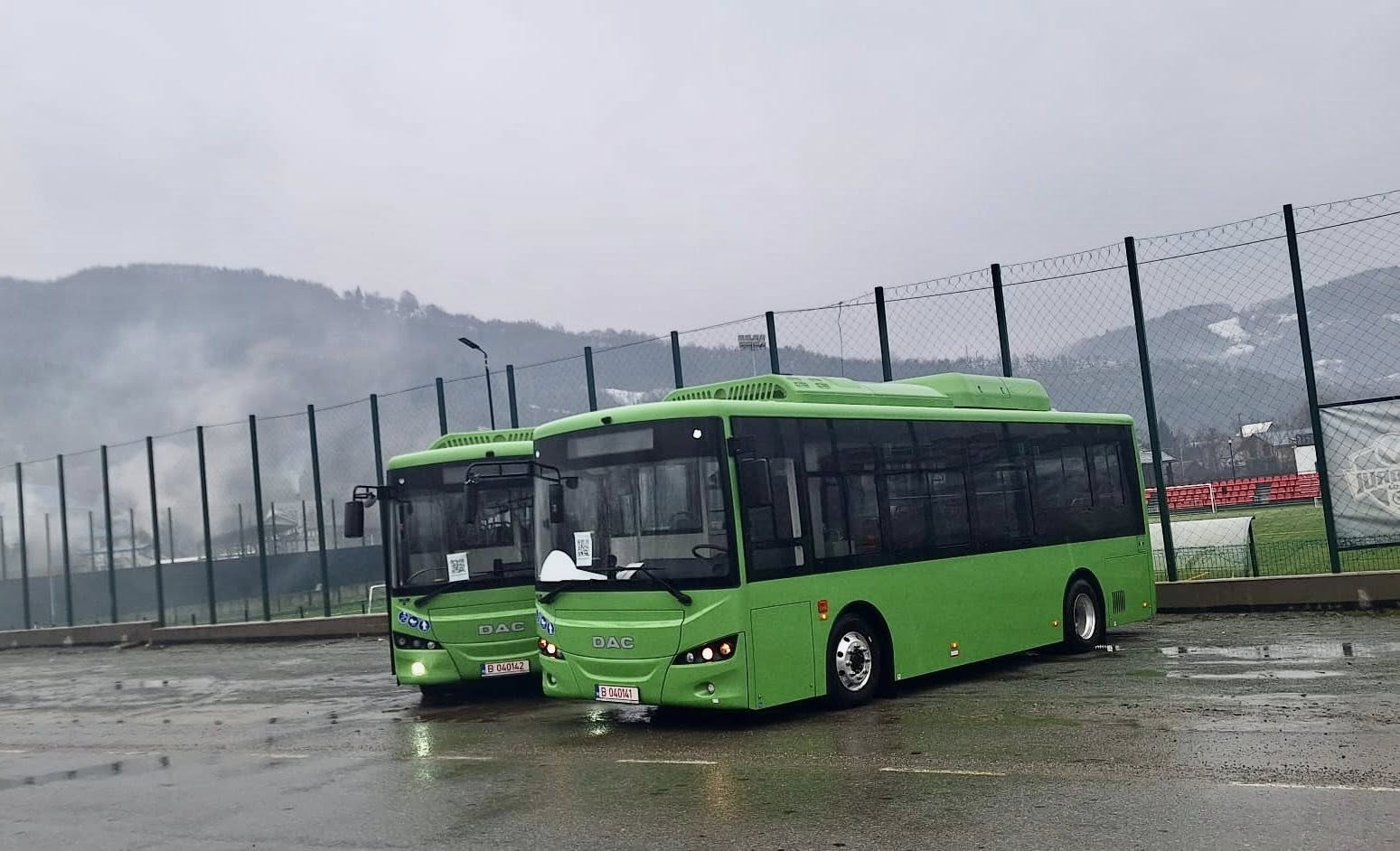 Două autobuze electrice noi au fost livrate la Vișeu de Sus