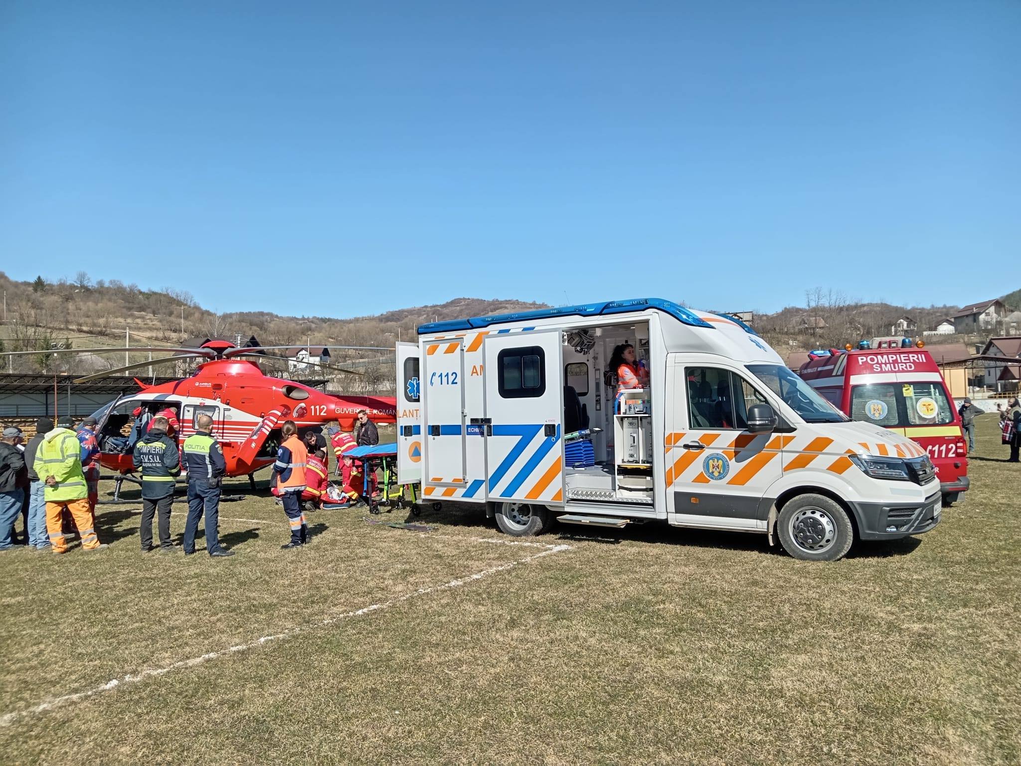 Elicopter SMURD, intervenție salvatoare pentru un biciclist de 74 de ani grav rănit în Săliștea de Sus