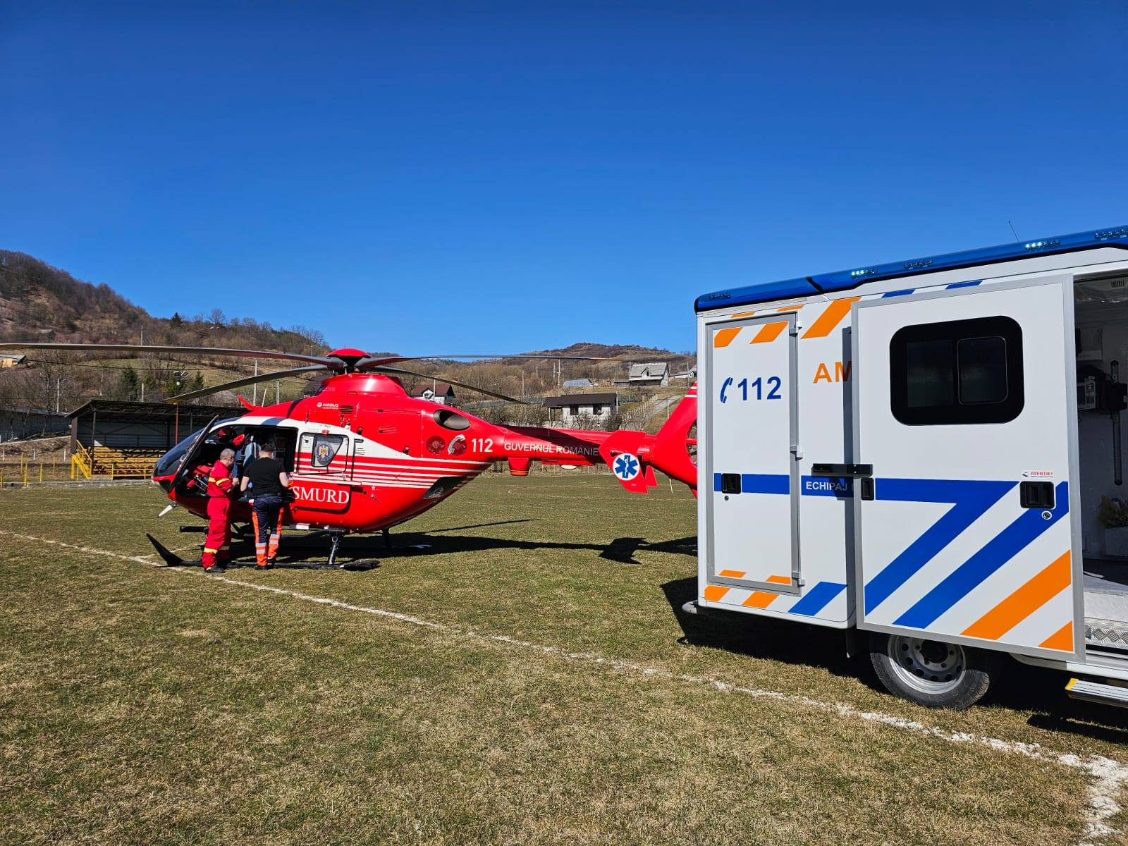 Elicopter SMURD, intervenție salvatoare pentru un biciclist de 74 de ani grav rănit în Săliștea de Sus