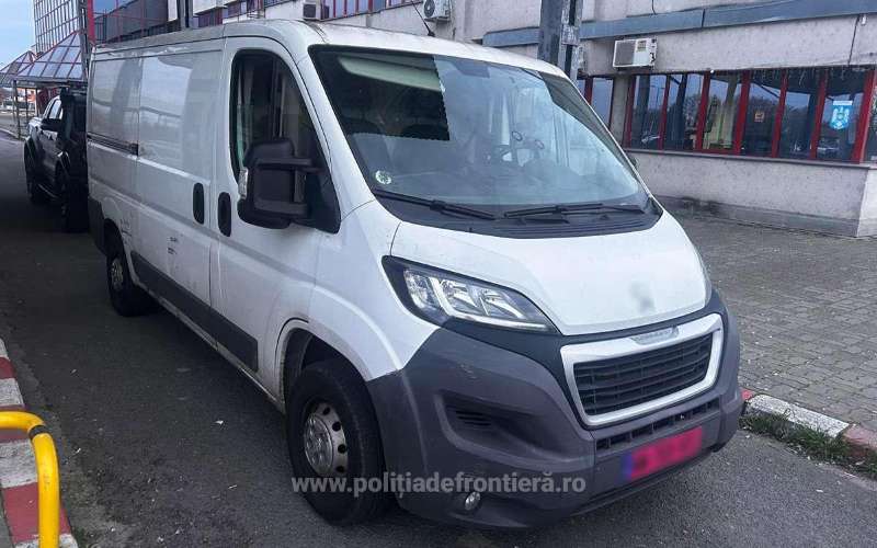 FOTO - Autoturism furat din Franța, depistat la controlul de frontieră