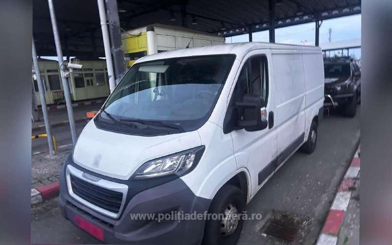 FOTO - Autoturism furat din Franța, depistat la controlul de frontieră