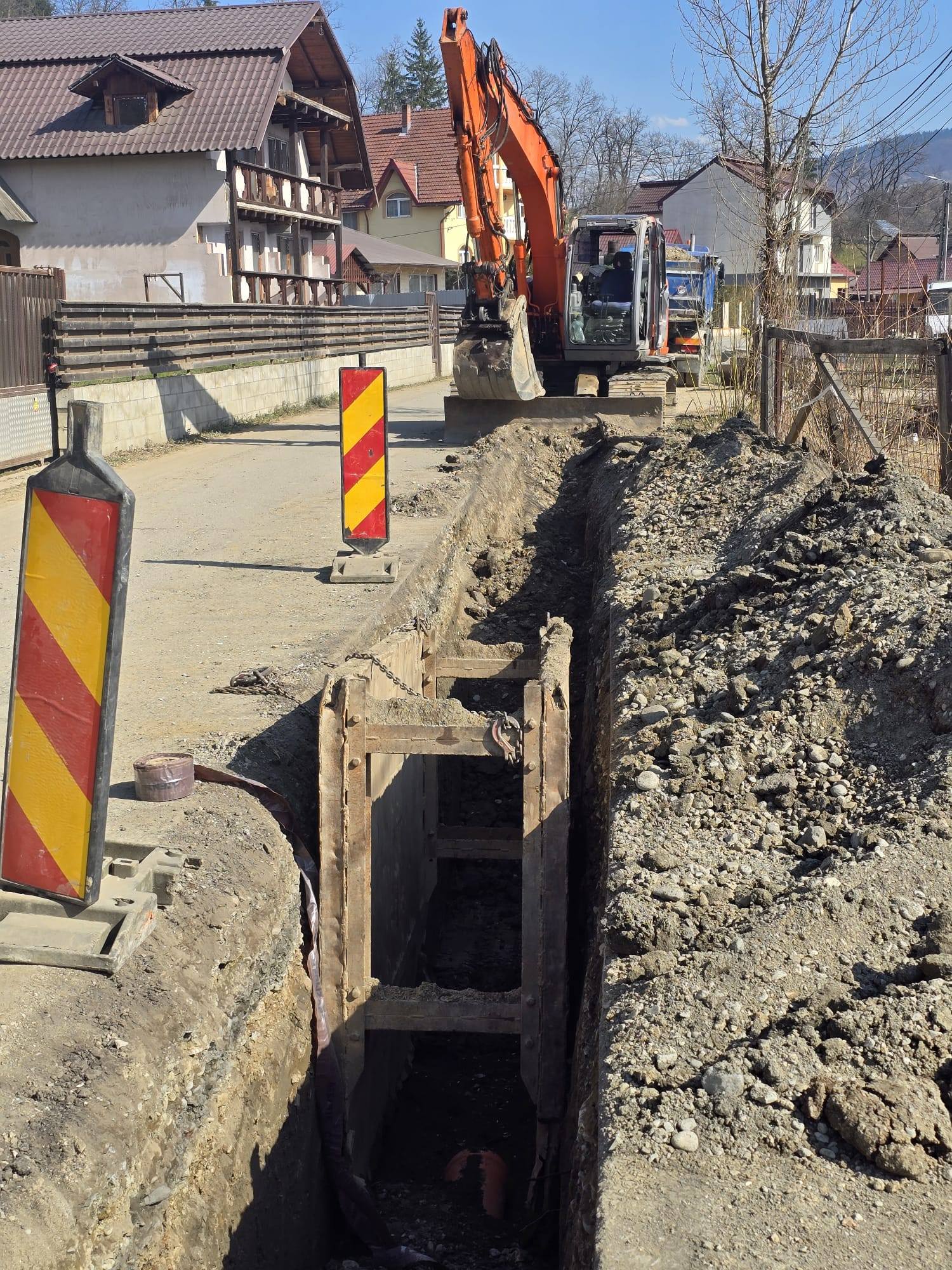 Lucrări de modernizare a rețelelor de apă și canalizare continuă în Sighetu Marmației