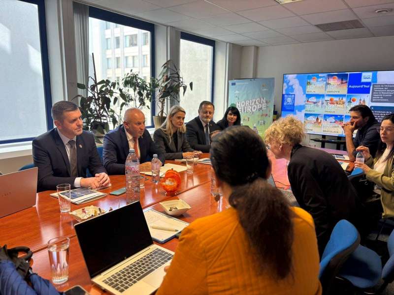 Maramureșul își consolidează prezența la Bruxelles: Prefectul Florian Sălăjeanu și primarul Baia Mare, Doru Dăncuș, discută fonduri europene și parteneriate strategice