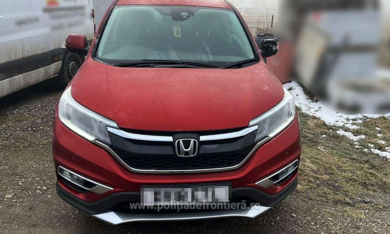 Mașină furată din Marea Britanie, depistată la Vicovu de Sus