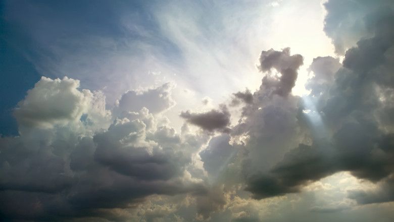 Vreme plăcută, dar ușor instabilă în Maramureș pe 27 martie 2026