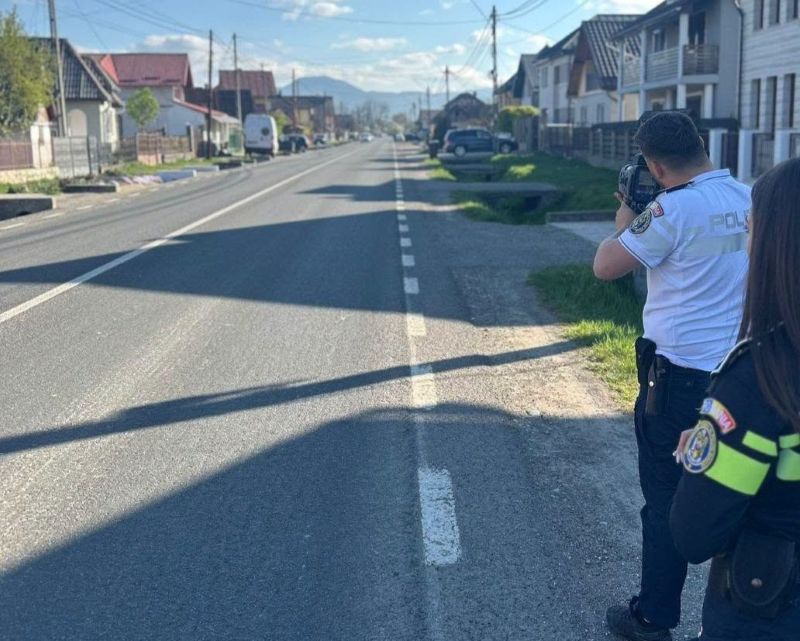 Aproape 850 de șoferi amendați și peste 60 de permise reținute în Maramureș pentru viteză excesivă
