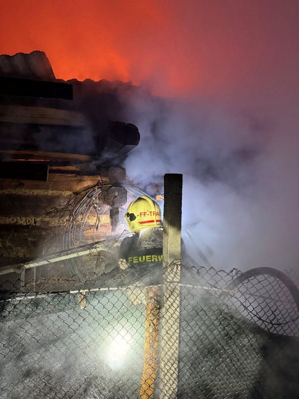 FOTO: Incendiu la o anexă gospodărească din Târgu Lăpuș, lichidat rapid de pompieri