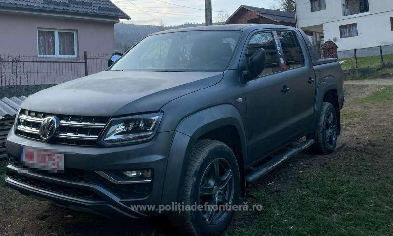 FOTO: Vișeu de Sus - Autoturism furat din Austria, descoperit de polițiștii de frontieră în urma unei percheziții