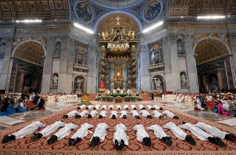Papa Leon al XIV-lea conduce ceremonia religioasă din Joia Mare la Vatican