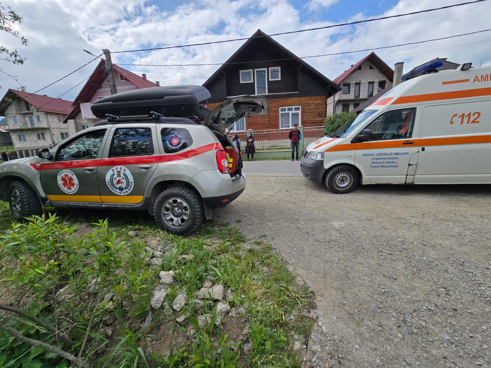 ACCIDENT - Voluntarii SVSU Poienile de Sub Munte, primii la locul unui accident rutier datorită unei aplicații de alertare digitală