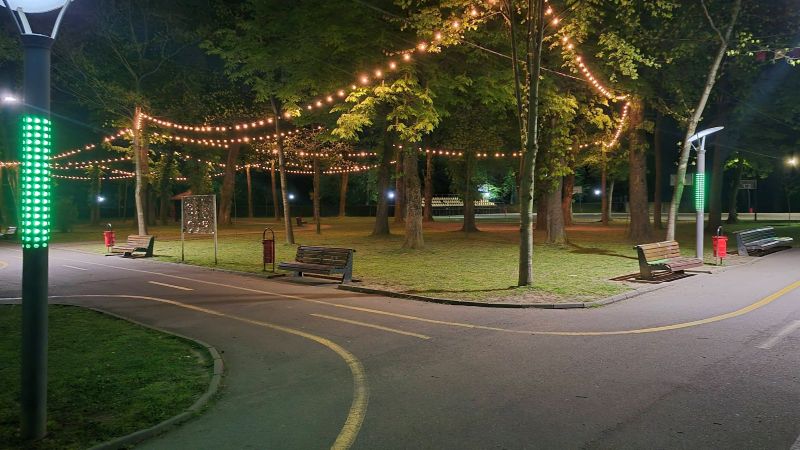 FOTO: Sighetu Marmației - A fost modernizat iluminatul în Parcul Grădina Morii