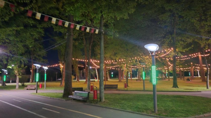 FOTO: Sighetu Marmației - A fost modernizat iluminatul în Parcul Grădina Morii