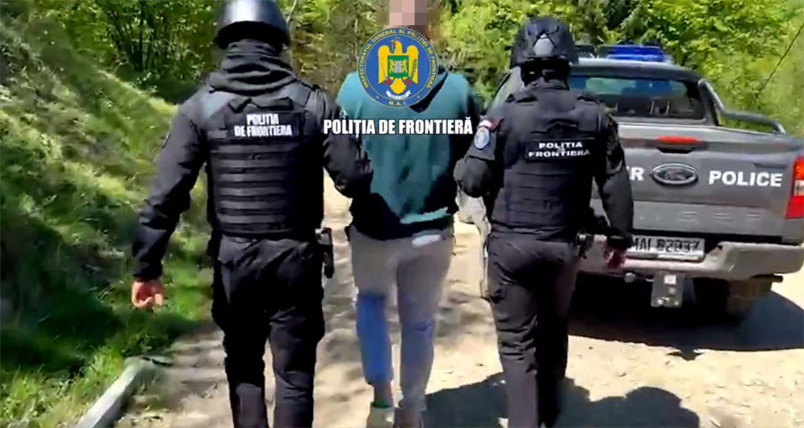 FOTO&VIDEO: Percheziții de amploare în Valea Vișeului - Țigări ascunse în vegetație și mobilier. Șase persoane au fost reținute