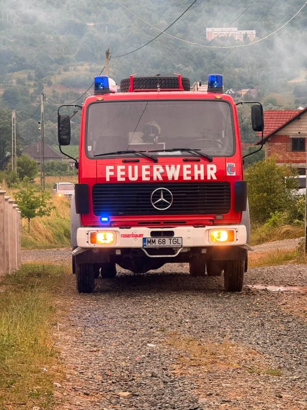 Copaci căzuți și un scurtcircuit după furtună în Târgu Lăpuș și Răzoare. Pompierii voluntari au intervenit pentru înlăturarea pericolelor