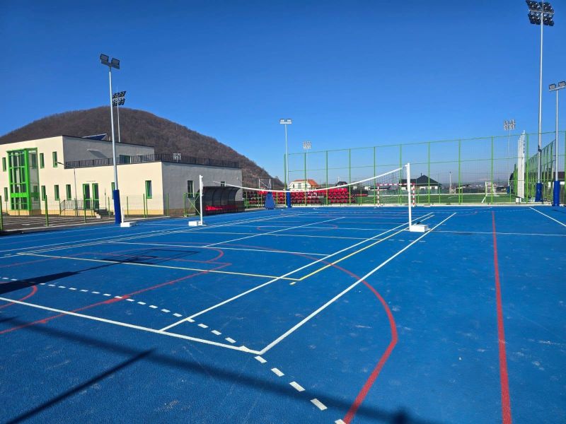 Investiții de peste 10 milioane de euro prin CNI la Sighetu Marmației. Baza sportivă din Făget se apropie de recepție, iar bazinul de înot intră în pregătiri