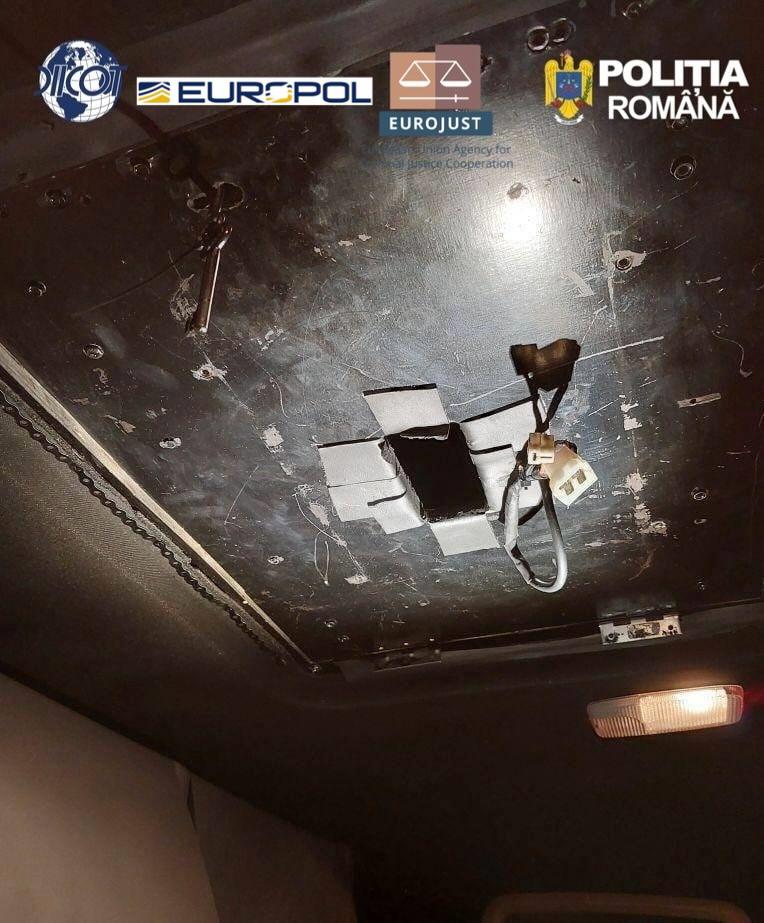 16 percheziții într-un dosar privind o rețea internațională de droguri, inclusiv în Maramureș. Aproape 1,7 tone de droguri au fost capturate în Europa