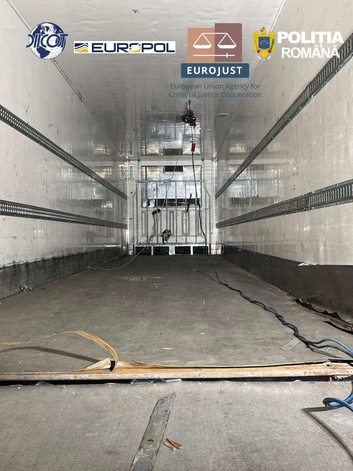 16 percheziții într-un dosar privind o rețea internațională de droguri, inclusiv în Maramureș. Aproape 1,7 tone de droguri au fost capturate în Europa