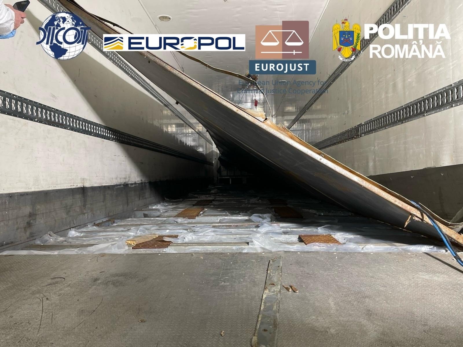 16 percheziții într-un dosar privind o rețea internațională de droguri, inclusiv în Maramureș. Aproape 1,7 tone de droguri au fost capturate în Europa