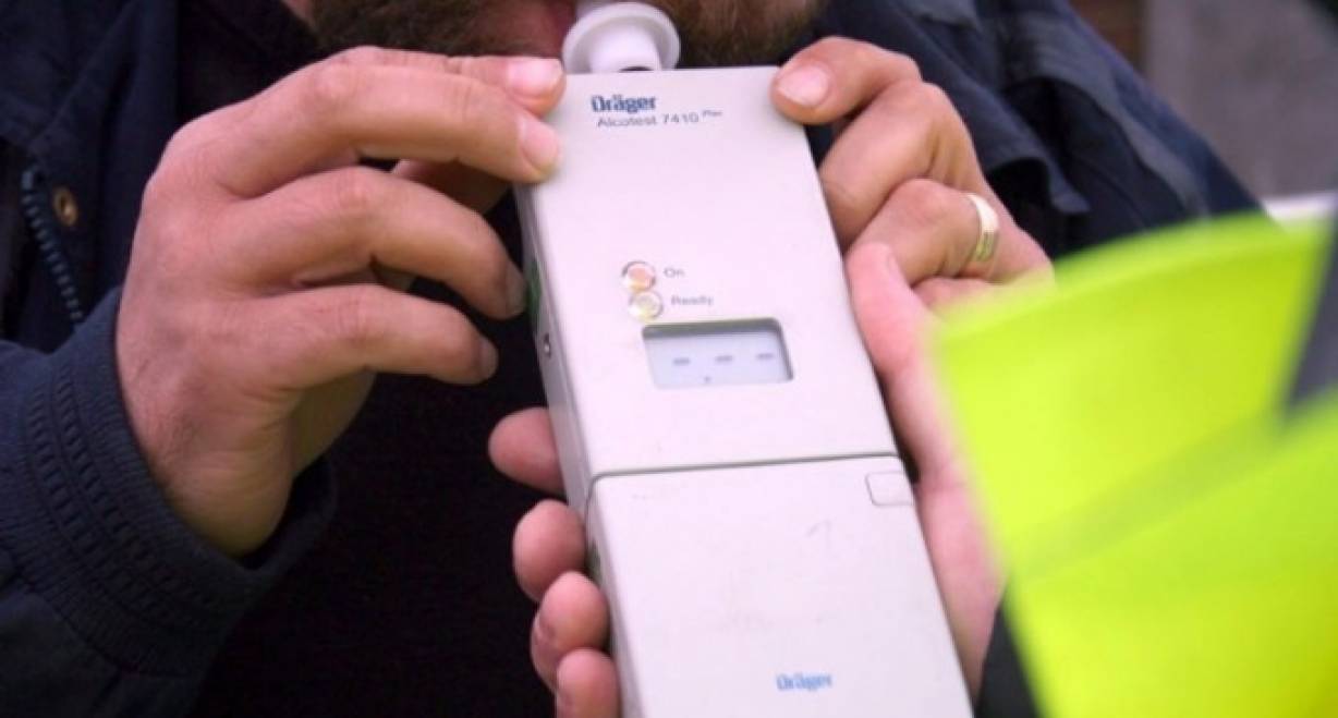 Șofer depistat cu 0,45 mg/l alcool în aerul expirat, la Șomcuta Mare. Polițiștii i-au recoltat probe de sânge