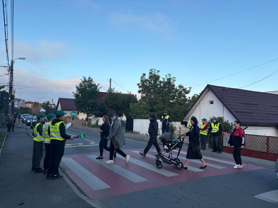 Patrula Școlară, implicată în siguranța rutieră la Baia Mare. Elevii au discutat cu polițiștii despre regulile de circulație