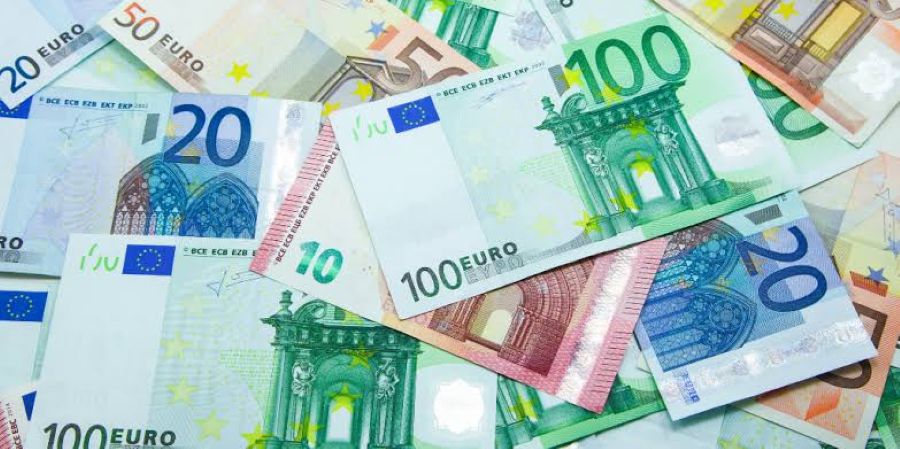 Euro atinge un nou record. Cursul BNR a urcat la 5,3447 lei, după un salt de 6,7 bani într-o singură zi