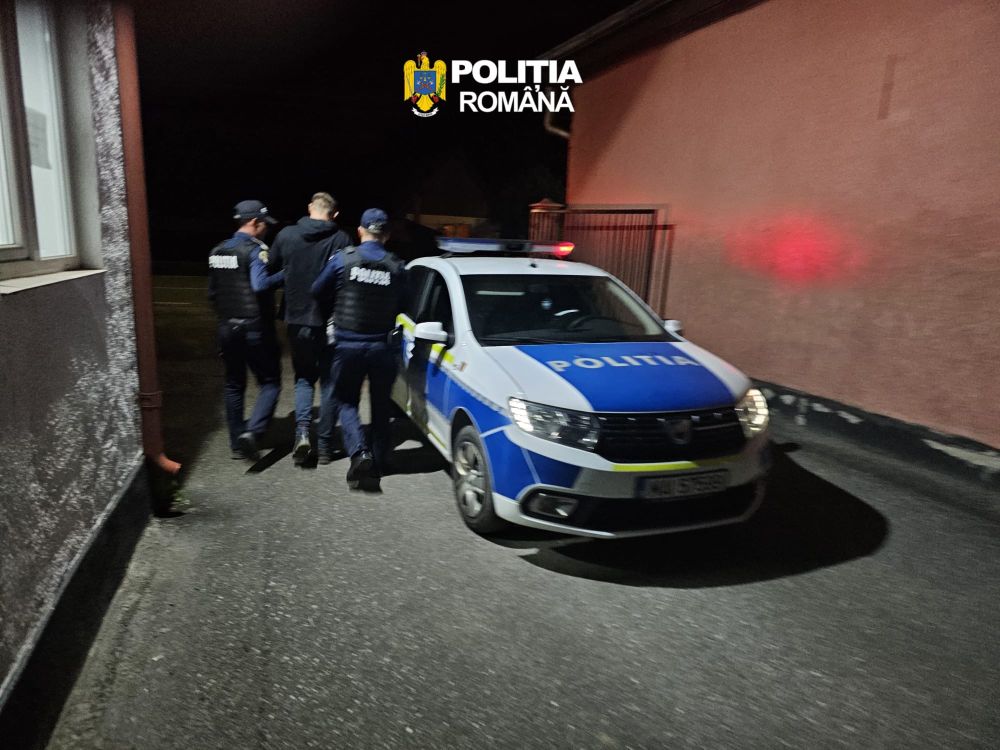 UPDATE II: Bărbatul urmărit în zona Ruscova - Poienile de Sub Munte, s-a predat și se află în custodia polițiștilor